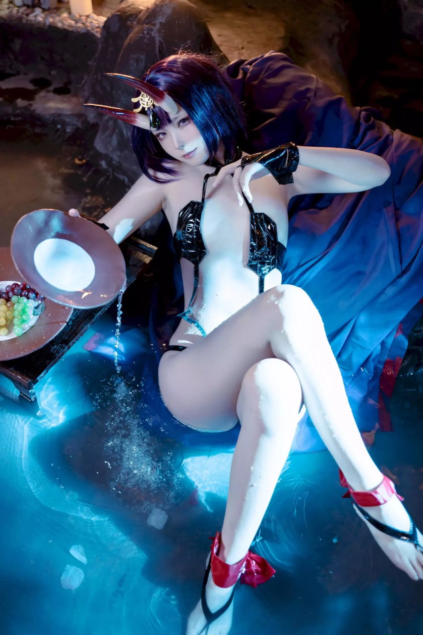 NO.024 FGO 酒吞童子[62P-185.4M] 写真集