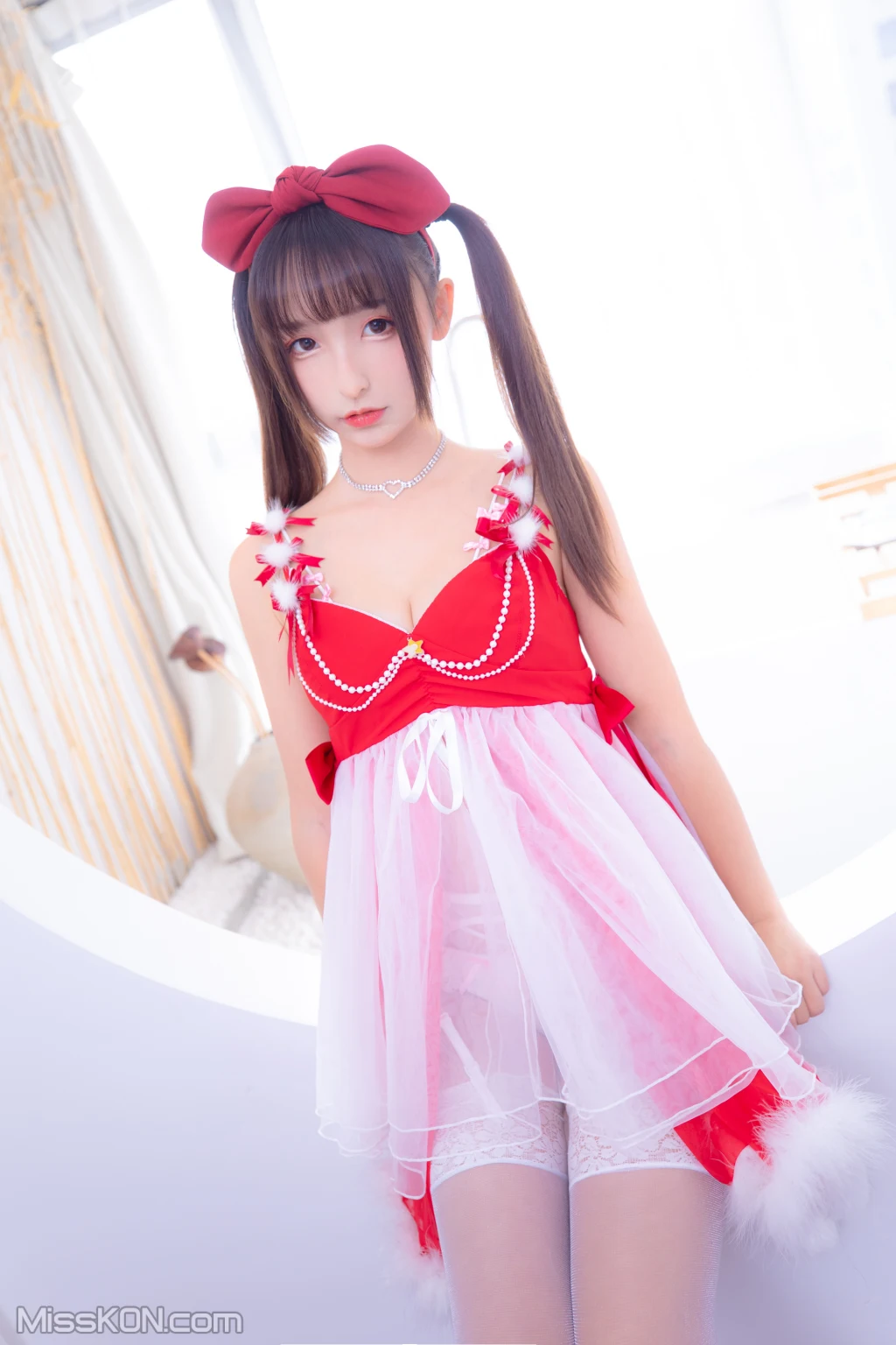 相關寫真集 神楽坂真冬Vol.056:电子相册-天使的愿望《天使への願い》(150photos)