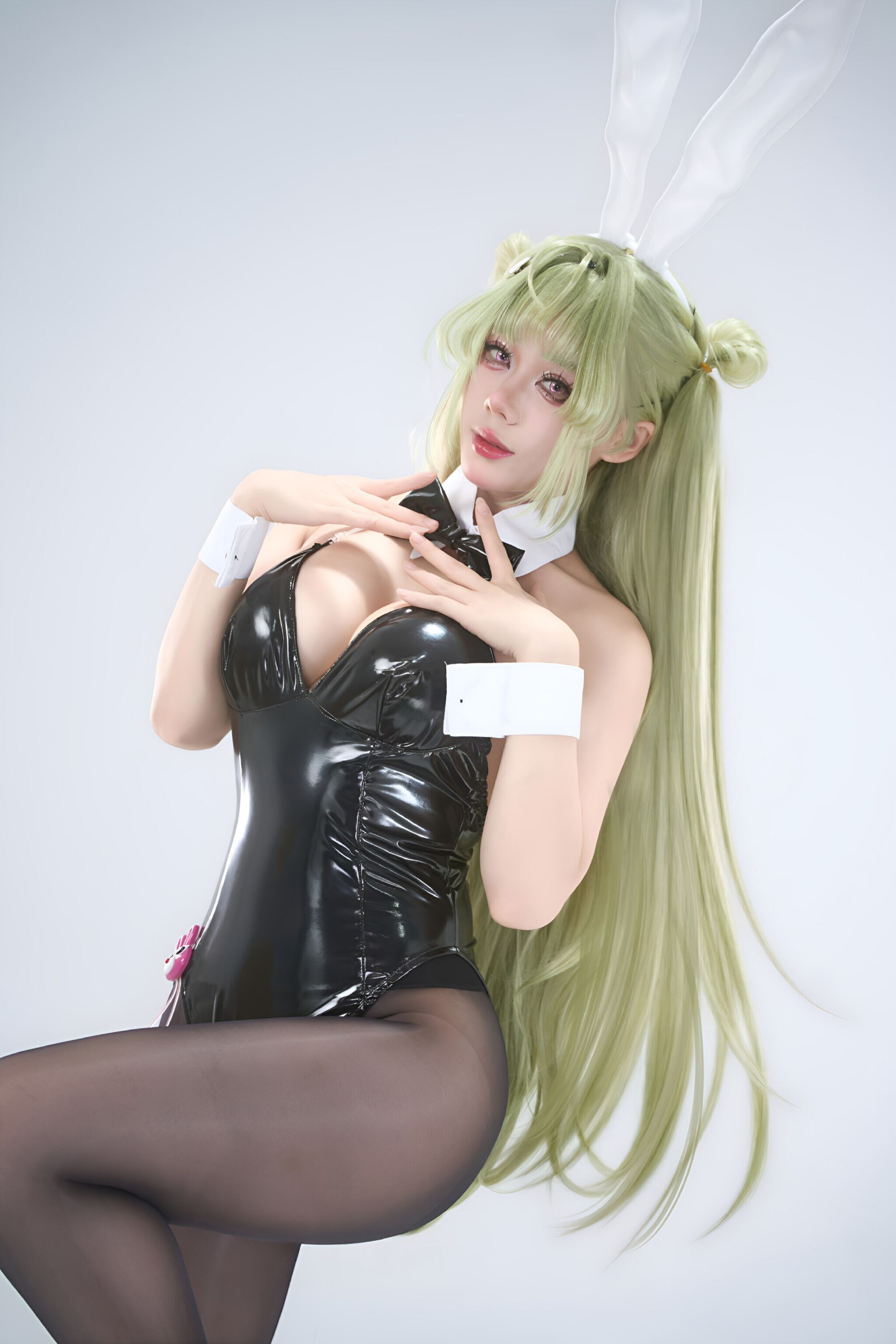 NIKKE胜利女神 索达 [82P5V-513M] 写真集