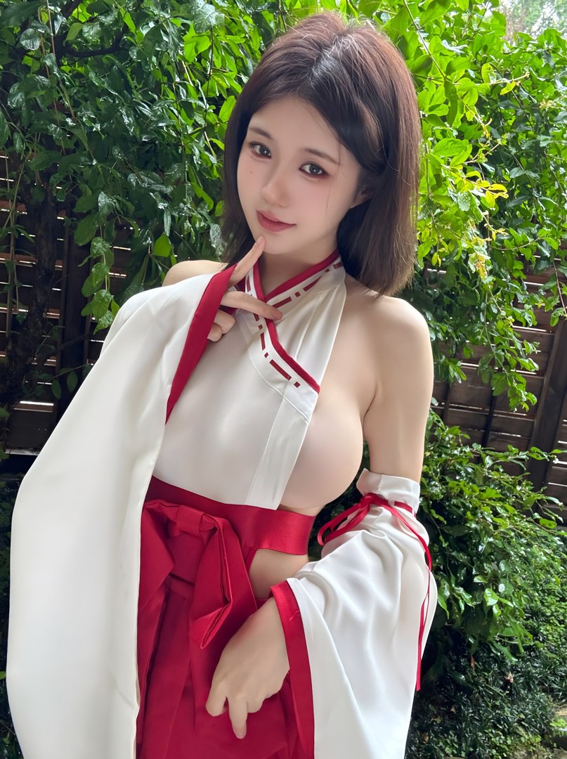 相關寫真集 25年6月Fantia订阅 [121P-1G]