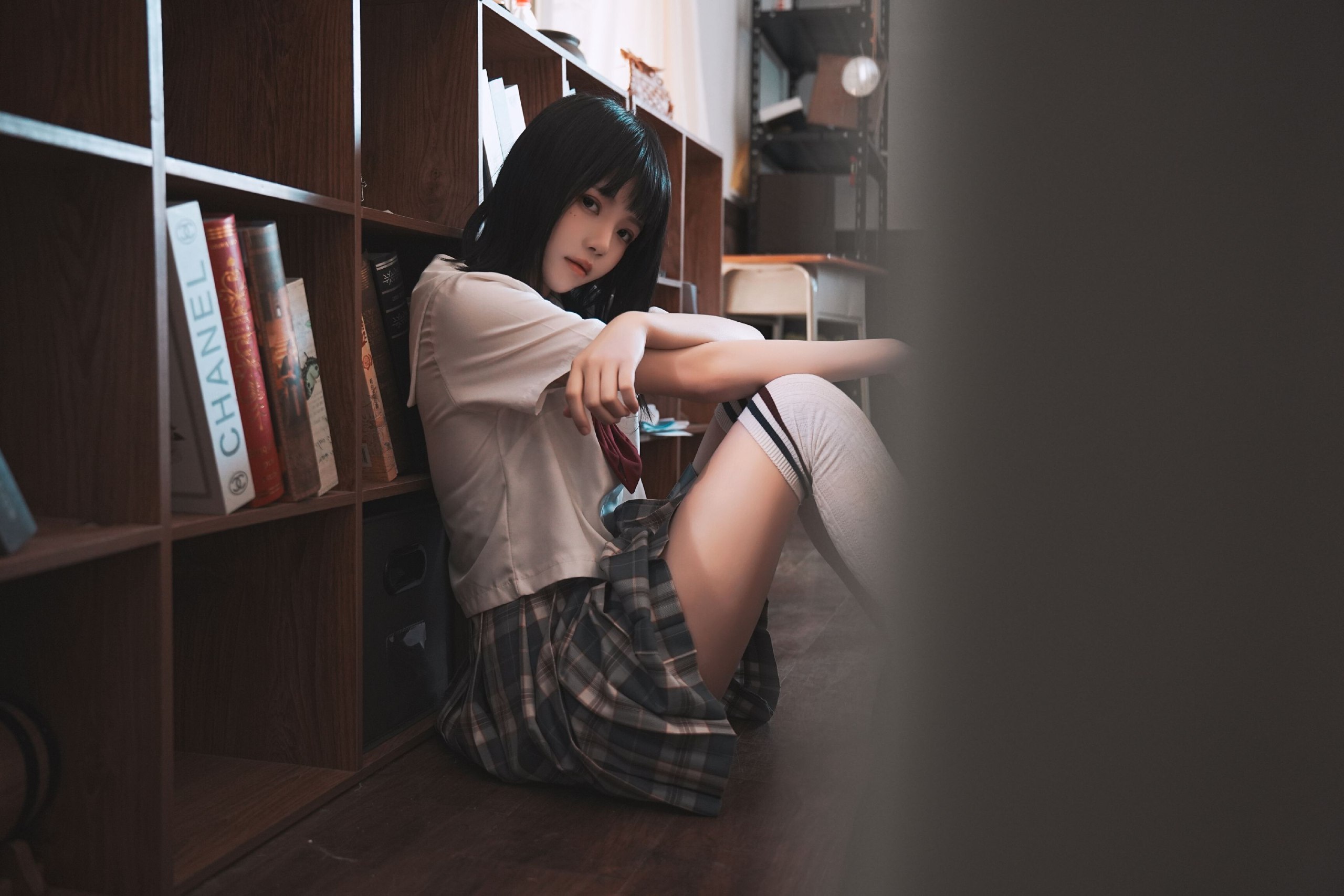 相關寫真集 教室死库水