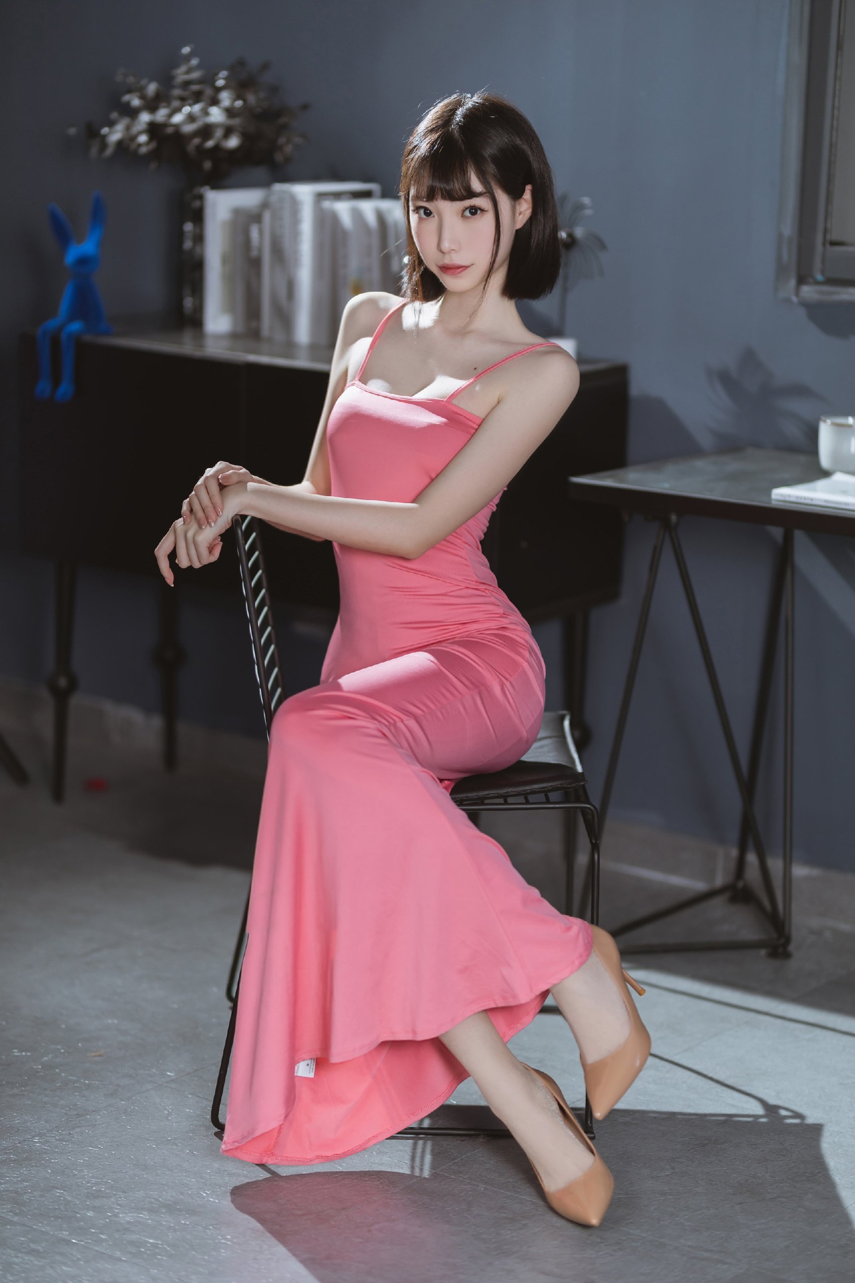相關寫真集 粉色长裙 [40P-179.61 MB]