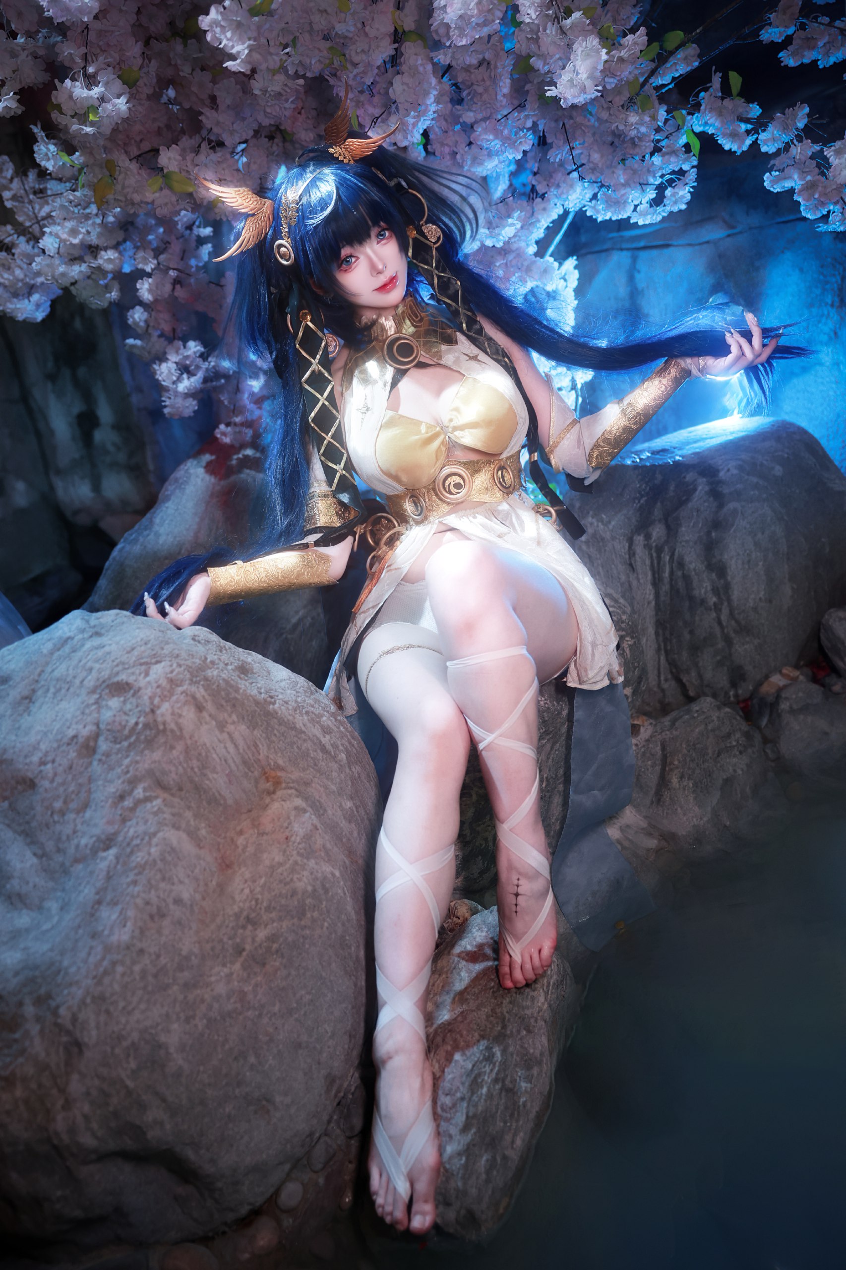 相關寫真集 鸣潮 尤诺